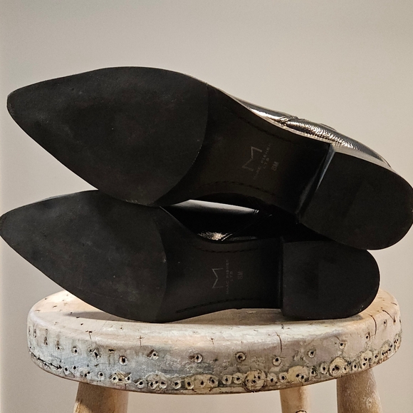 Marc Fisher Yale pointy toed patent leather Chelsea ankle boots 8 EUC - Picture 8 of 8